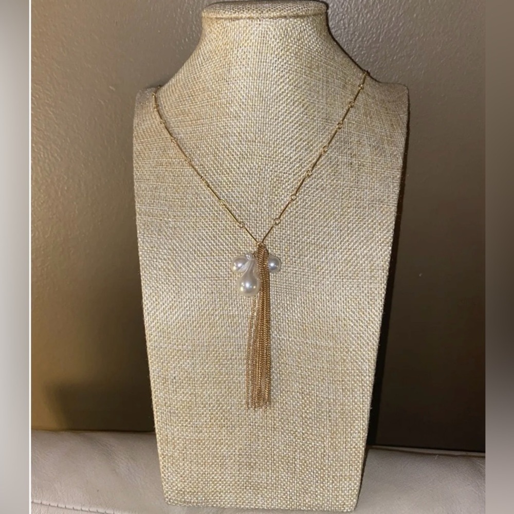 TORRID Faux Pearl Necklace Cluster Fringe Pendant Gold Tone Chain Jewelry